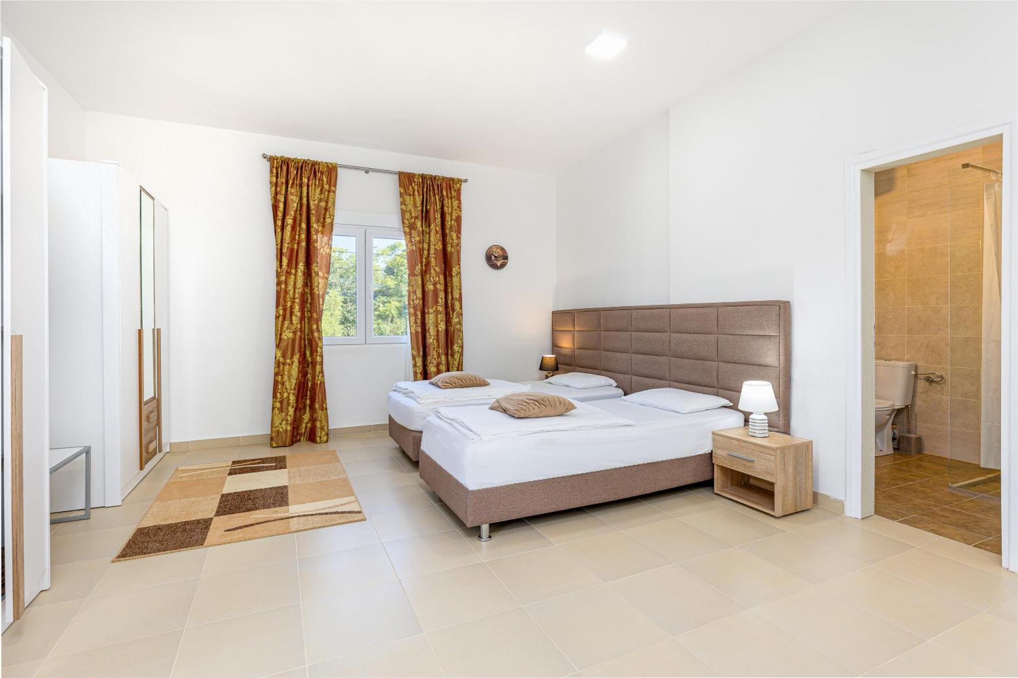 Apartments Lustica Radovici Phòng bức ảnh