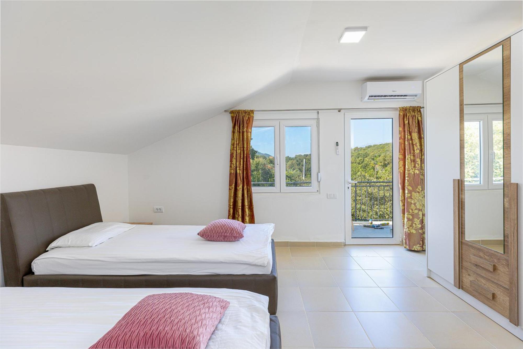 Apartments Lustica Radovici Phòng bức ảnh